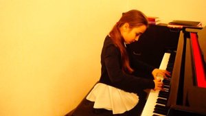 Гамма ми-бемоль мажор. Этюд Черни.