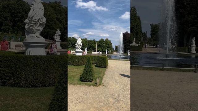 В саду дворцового комплекса Сан-Суси. Потсдам/In the garden of the Sanssouci palace complex.