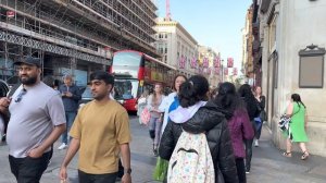 London Walk ?? OXFORD STREET, Selfridges, Oxford Circus to TCR | Central London Walking Tour.