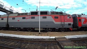 ЧС7-256 с поездом 746ж Белгород-Москва на станции Ржава