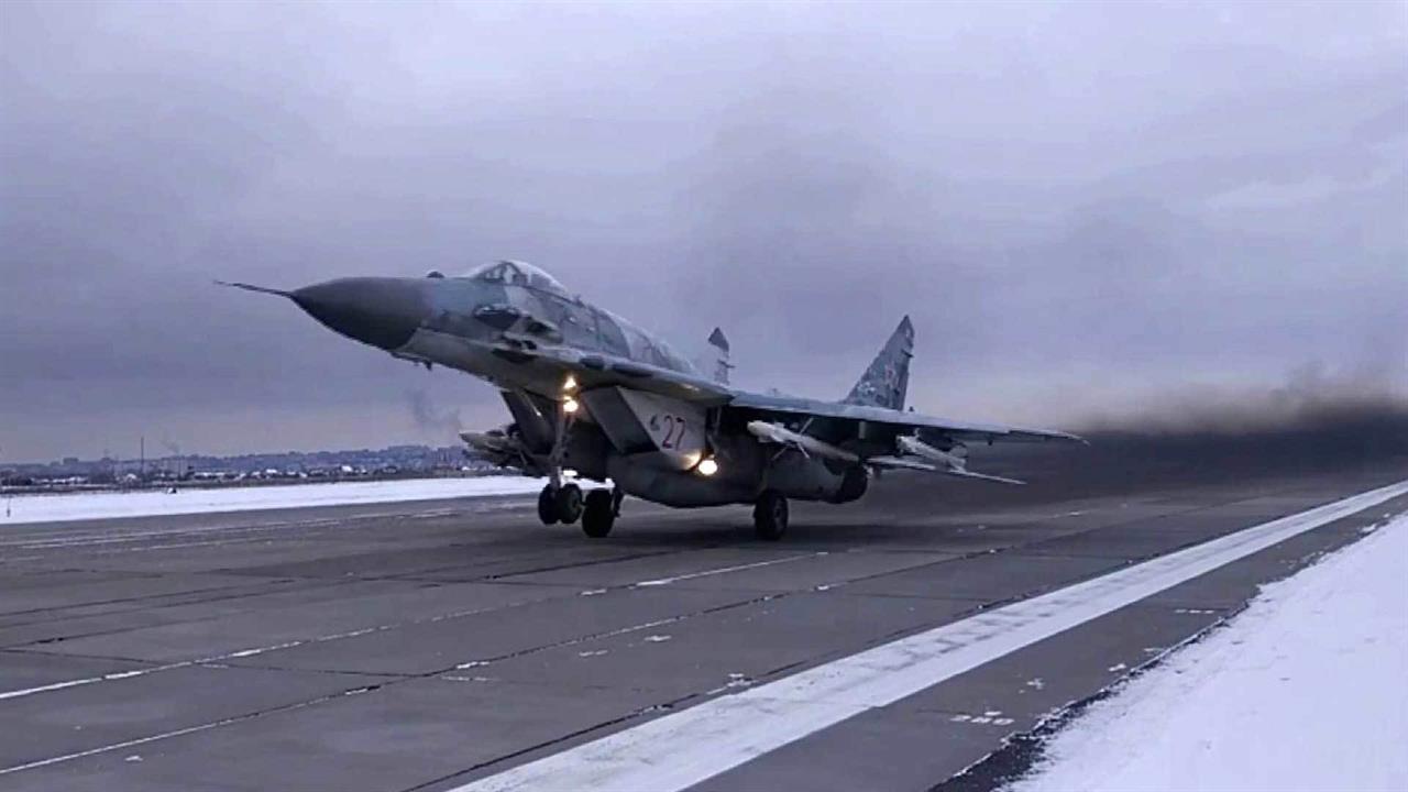 В Курской области прошли летно-тактические учения авиационного полка ЗВО