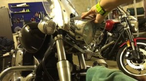 Как установить светодиодную лампу  головной свет в мотоцикл ? Honda vtx1300