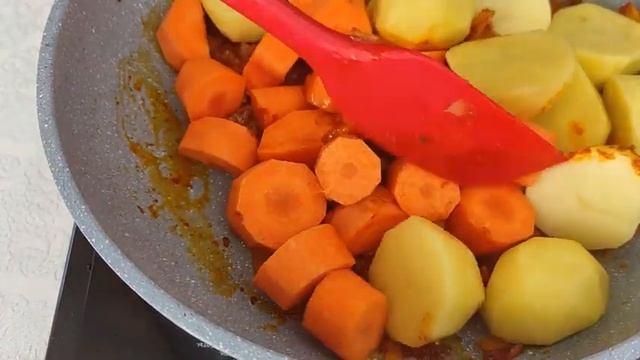 БЫСТРЫЙ УЖИН  СОЧНАЯ КУРИЦА НА СКОВОРОДЕ