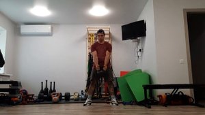 Как накачать ноги с гирей. Комплекс силовых упражнений с гирей на все тело дома.