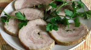 Мясной рулет в мультиварке