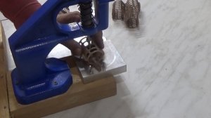 Бизнес в гараже.  Производство без станка.  Самый простой способ увеличить производство.