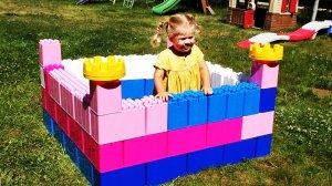 ✿ МАНЕЖ ДЛЯ КОТЯТ из Mega Bloks Кошки и Коты Видео Для Детей Funny Cats and Kittens Mega Bloks