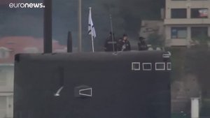 Русская подлодка в водах Босфора