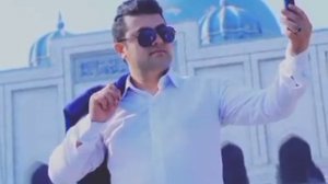 Дар Мушкилии зиндаги додарат фиребат мекунад.2019