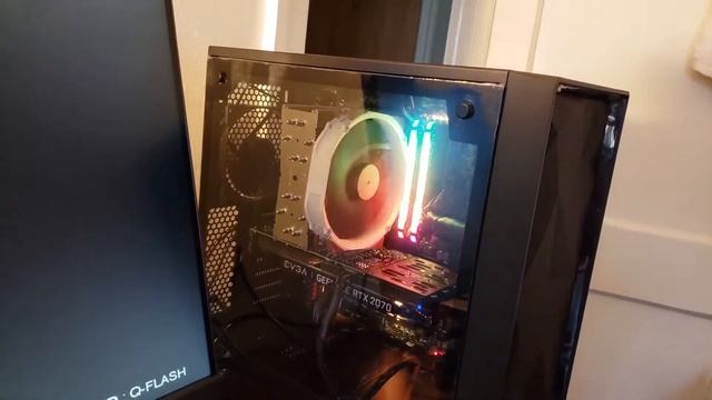 Starting up my first built PC смотреть онлайн
