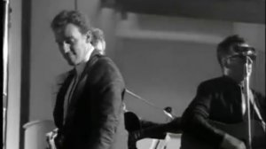 Roy Orbison - Oh, Pretty Woman (from Black & White Night)