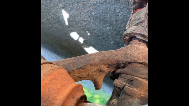 WV T4 снимаем шрус, меняем пыльник. смотреть онлайн