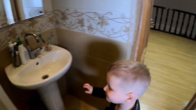 КРАСНАЯ РУКА! СТРАШНАЯ История некультурного мальчика! смотреть онлайн