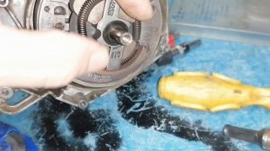 Husqvarna 125R / Вскрытие калеки.... Полное видео по разборке ДВС