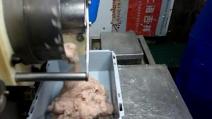 Трудовые будни рыб цеха