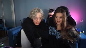 ПАРАДЕЕВИЧ И КАЕЧКА ИГРАЮТ В КТО КОГО ЛУЧШЕ ЗНАЕТ? / СТРИМ КАЕЧКИ И ПАРАДЕЕВИЧА / ХАЗЯЕВА