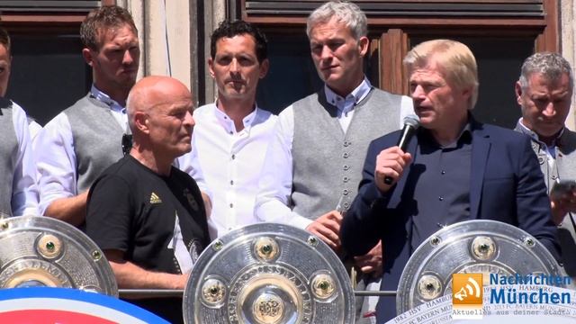 FC Bayern Meisterfeier 2022 - Oliver Kahn auf dem Rathausbalkon смотреть онлайн