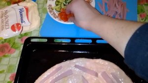 Пицца с духовке с колбасой!!!Очень быстрая пицца !!