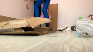 КУПИЛА ЗАБРОШЕННУЮ ДАЧУ/КАК МЫ С ДОЧКОЙ САБИРАЛИ МЕБЕЛЬ/ПЫТАЮСЬ САМА СОБРАТЬ МЕБЕЛЬ В ДЕТСКОЙ/