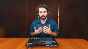 УРОКИ БИТМЕЙКИНГА: КАК ИГРАТЬ ДВУМЯ РУКАМИ? // FINGER DRUMMING