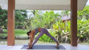 ЙОГА УТРОМ на каждый день. ПРОБУЖДЕНИЕ всего тела за 13 минут. Йога зарядка.