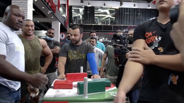 LARRY WHEELS vs SCHOOLBOY LEFT-HANDED AND RIGHT-HANDED SUPERMATCHES смотреть онлайн