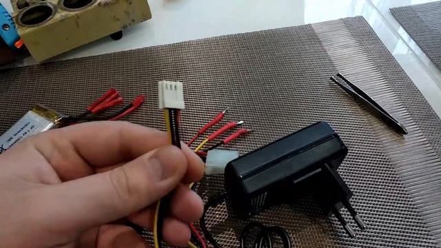 Сломалась родная зарядка квадрокоптера смотреть онлайн