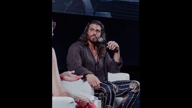 After Demet's interview, it turned out that she made peace with Can Yaman смотреть онлайн