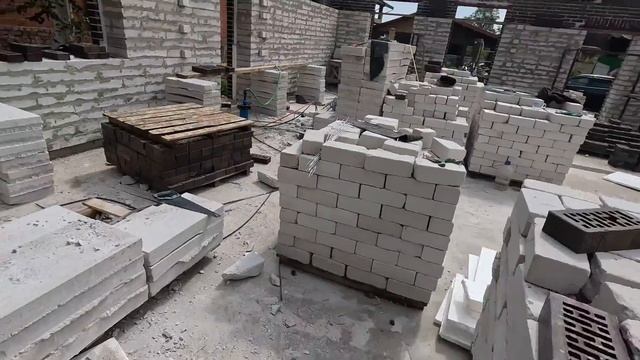 Где Баварская кладка? Почему стены из узкого газосиликата ?  Белый цемент, марка, как замес делали?