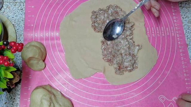 Чебуреки. Вкусные чебуреки!!! Приятного аппетита! смотреть онлайн