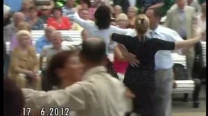 Танцы в Екатерининском парке