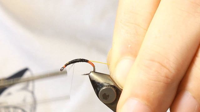 Мушка Оса / Пчела / Овод в мокром варианте - то, что нужно на хариуса и голавля! смотреть онлайн