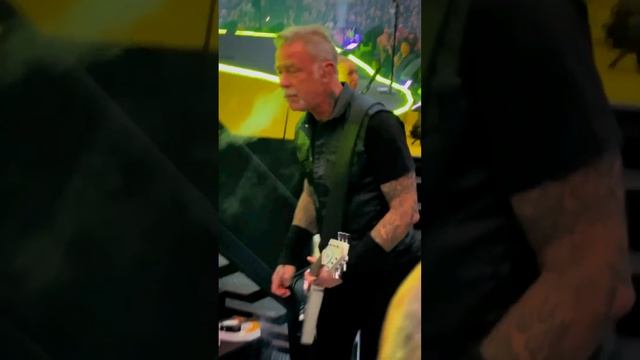 James Hetfield Smokes Cigar Before Going On Stage Amsterdam 2023