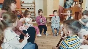 Музыкальные занятия в детском саду «Маленькая планета» |   ОАНО «Свободная школа»