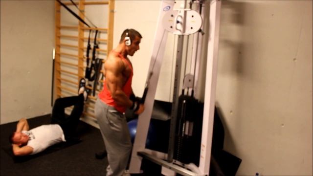 Triceps pumping :) смотреть онлайн