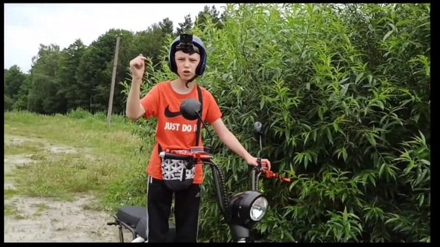 Бензиновый мопед VS Электро мопед! + Покатушки смотреть онлайн