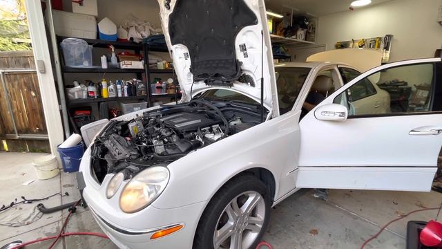 Sparkles Test fire with new engine, W211 2006 Mercedes E350 смотреть онлайн