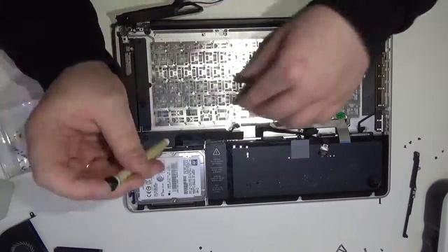 Замена клавиатуры Macbook Pro A1286 смотреть онлайн