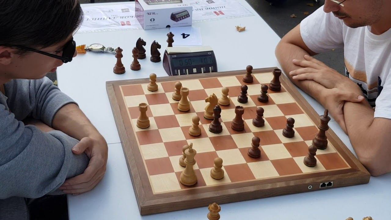 Индус шахматист. The london system chess black. Шахматы "египет". Чес мыйыс. Chess titans игра.