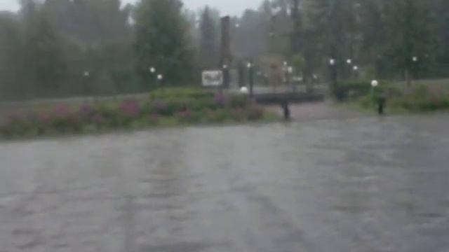 Короткий шквал и ливень в Перми 28 июля 2013 года смотреть онлайн