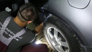 Снятие пластиковой накладки на пороге Honda CR-V 3