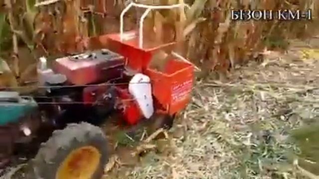 Комбайн кукурудзяний до мотоблока