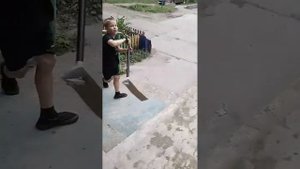 делаем трюки на Индо скутер