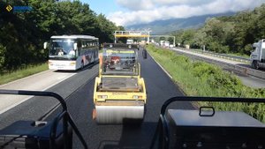 Гусеничный асфальтоукладчик Bomag BF 800 C