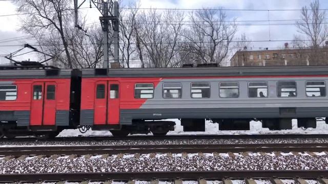 ЭД4М-0357 На перегоне Яуза-Маленковская смотреть онлайн