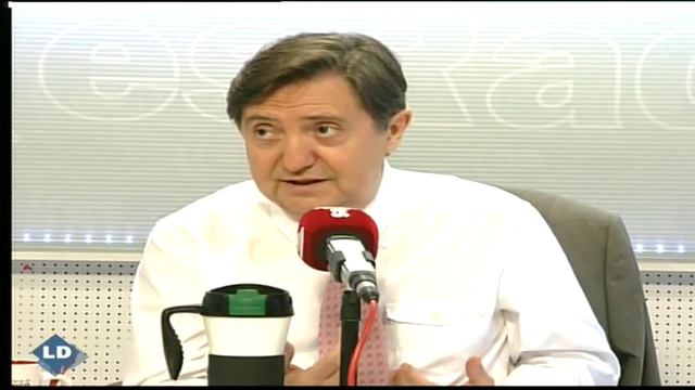 ¿Por qué está siempre moreno Julio Iglesias? - Crónica Rosa смотреть онлайн