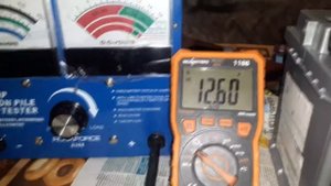 Обзор и заряд новой АКБ ENRUN standard (60 A/H) 600 A R+ Проверка тестером, нагрузочной вилкой