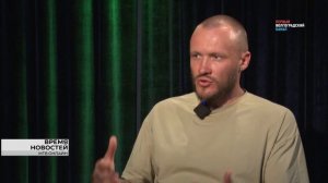 Гостем нового выпуска «Волгоград театральный» стал актёр НЭТа Максим Чекашкин