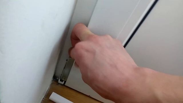 Как отрегулировать ДВЕРЬ на балкон своими руками