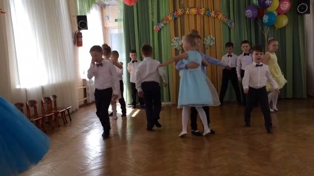 Выпускной в садике. Вальс. смотреть онлайн